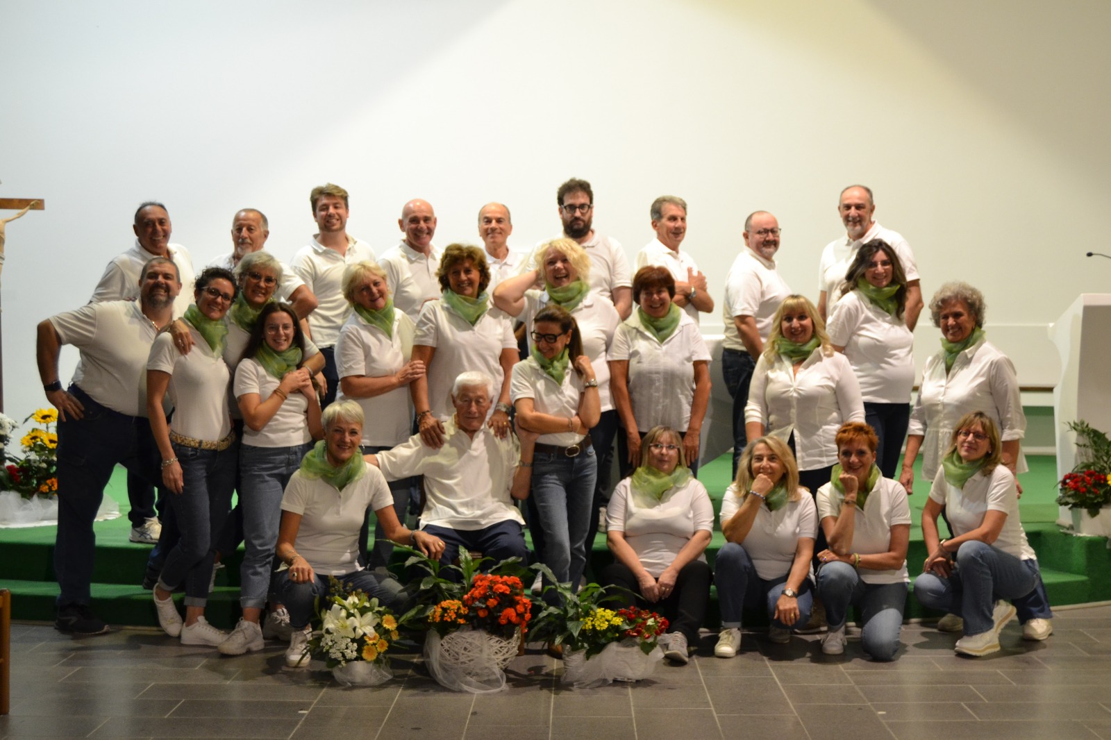 Coro “Spe” della parrocchia di Gesu Nostra Speranza di Cossato. Dirigono Elena Turcato e Pierantonio Rasolo. Accompagnano Andrea Durando alla tastiera e Fabio Quaregna alla chitarra.