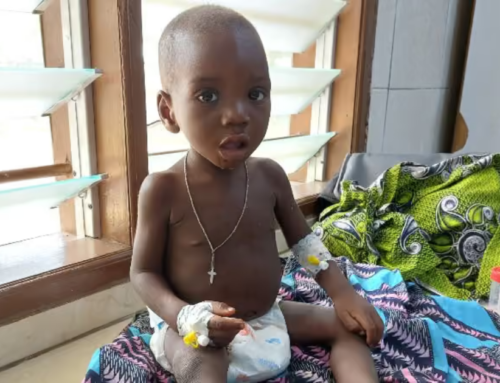 Regali solidali di Natale: dona cure e speranza in Africa